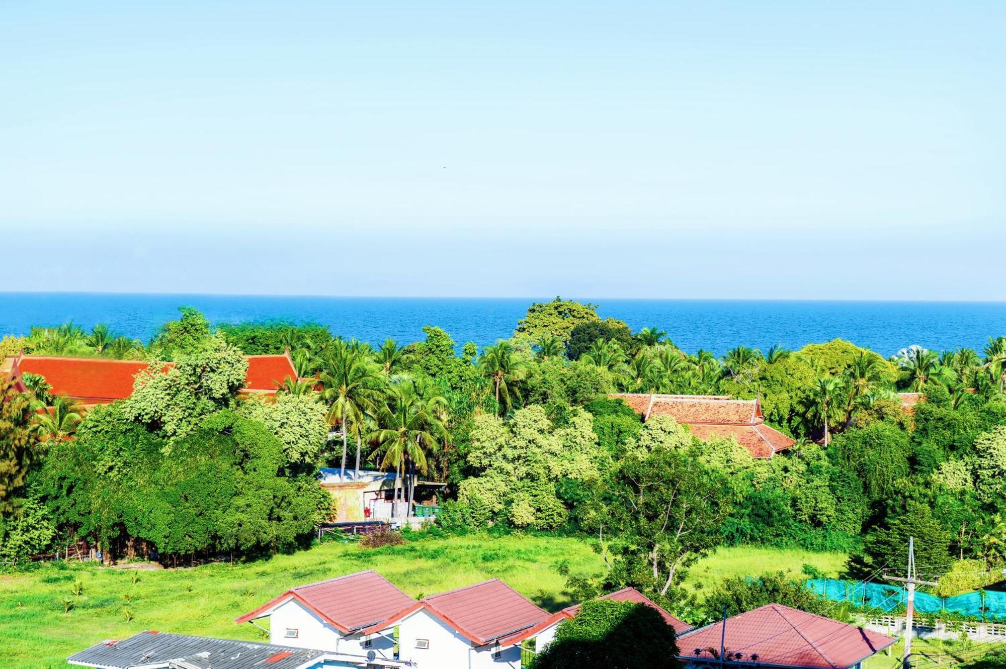 Апартаменты Hua Hin First - Happy Rent Номер фото
